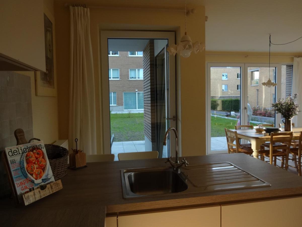 Bootsman Gelijkvloers Appartement Met Tuin En Autostaanplaats Oostende Exteriör bild