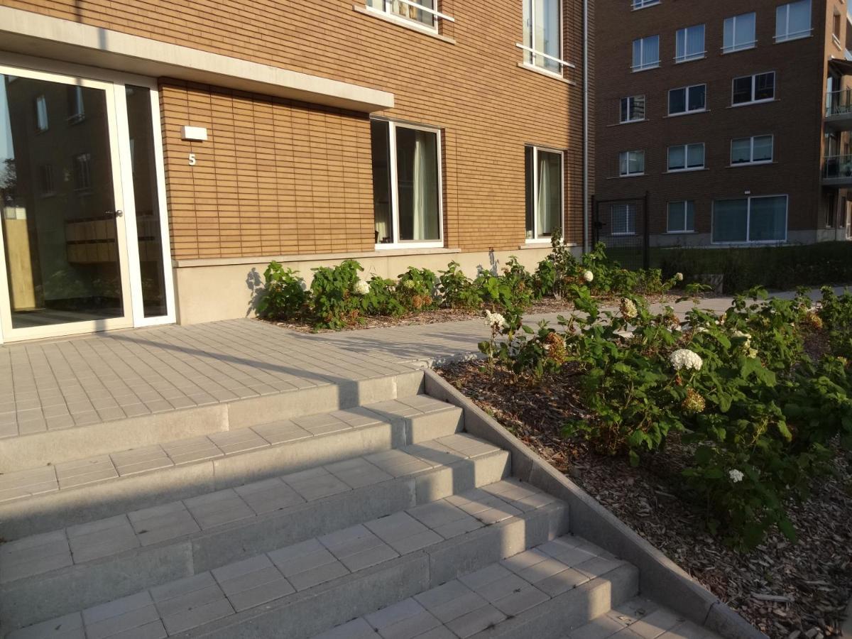 Bootsman Gelijkvloers Appartement Met Tuin En Autostaanplaats Oostende Exteriör bild